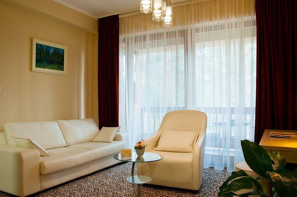 Erdospuszta Club Hotel Fenyves 데브레첸 외부 사진