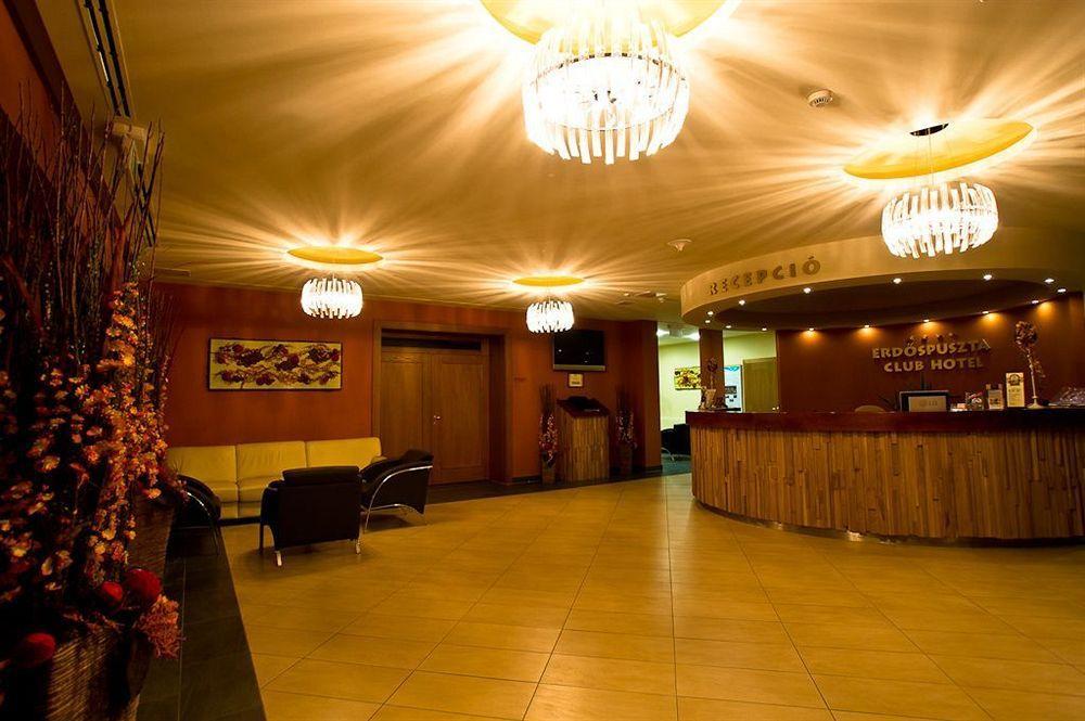 Erdospuszta Club Hotel Fenyves 데브레첸 외부 사진