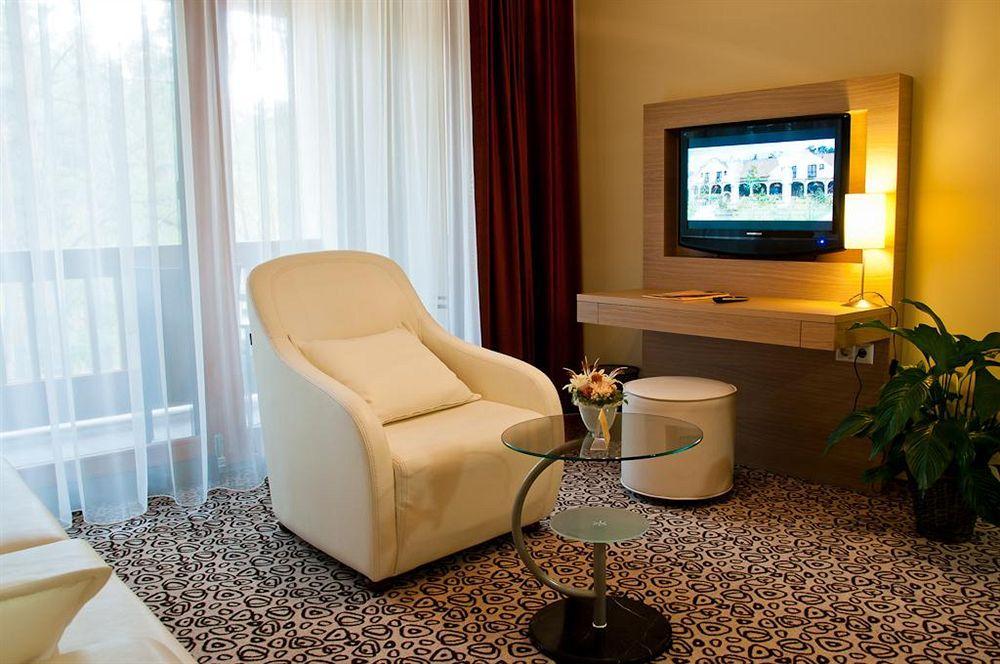 Erdospuszta Club Hotel Fenyves 데브레첸 외부 사진