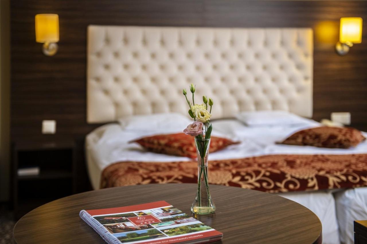 Erdospuszta Club Hotel Fenyves 데브레첸 외부 사진