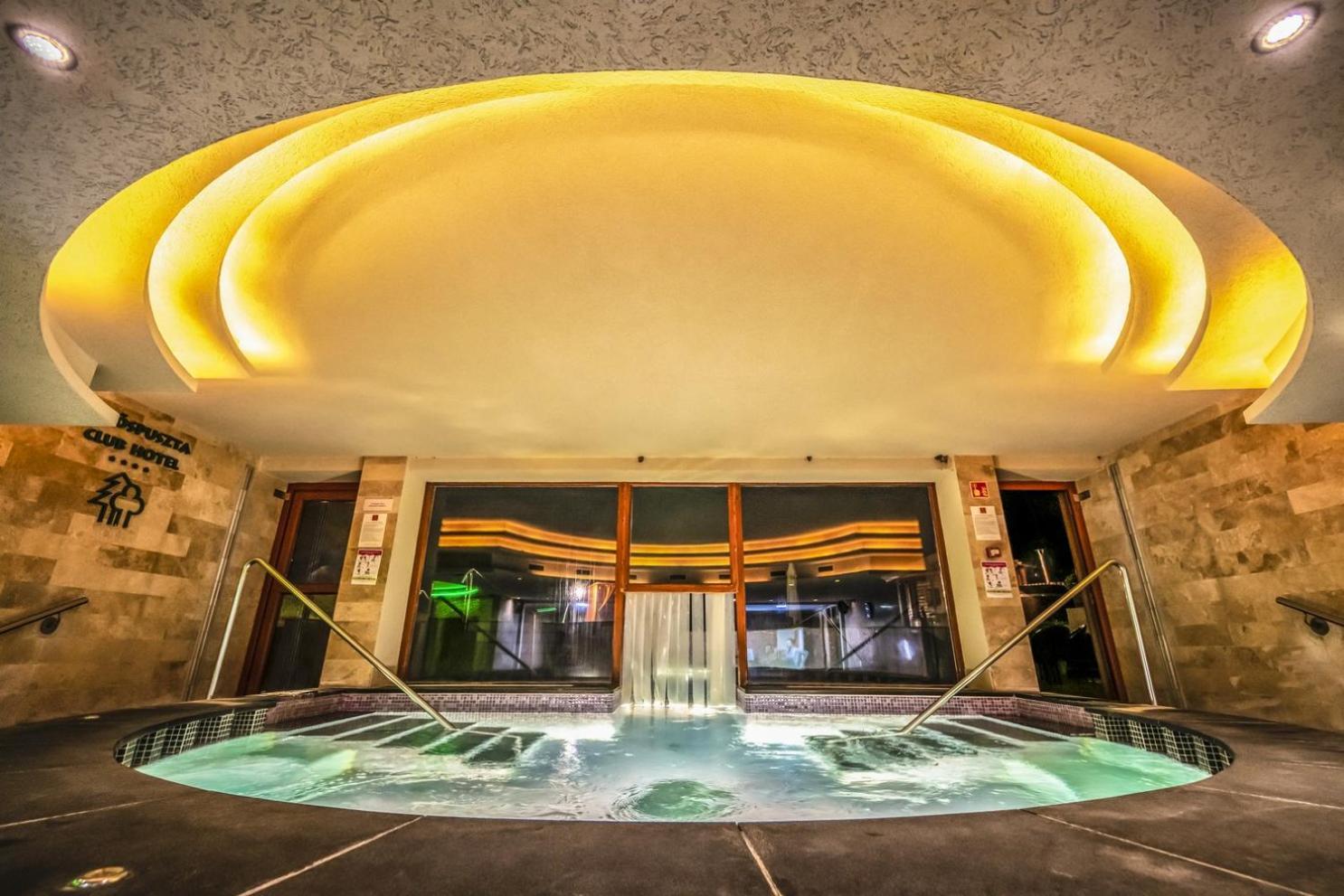 Erdospuszta Club Hotel Fenyves 데브레첸 외부 사진